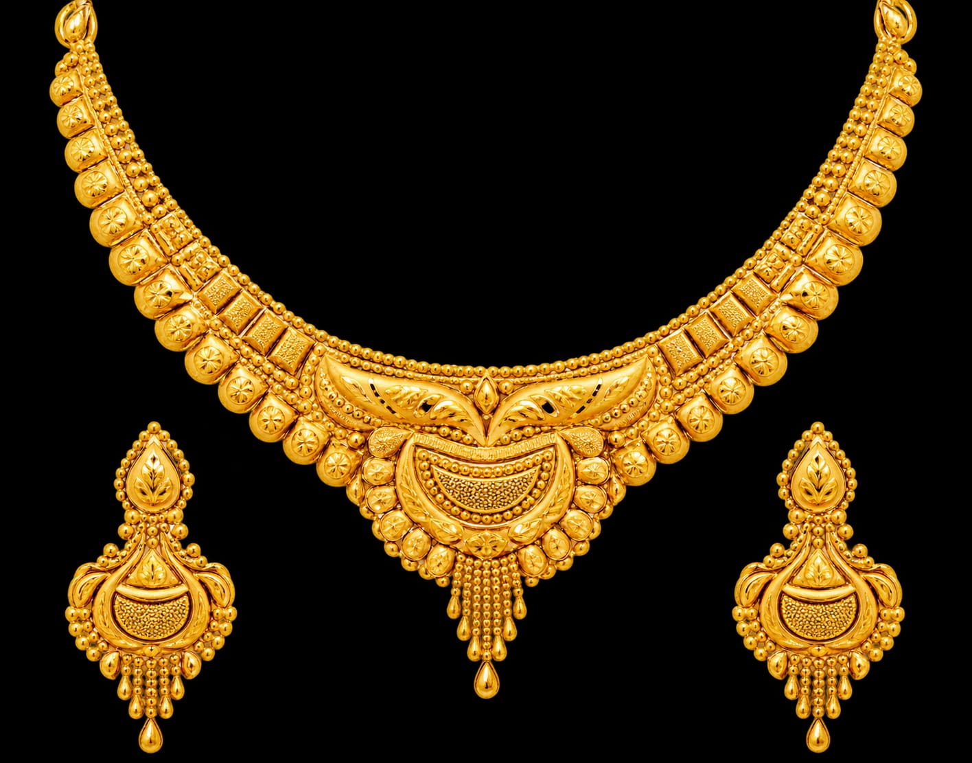 22ct Hallmark Gold Necklace Set with Matching Earrings – Traditional Jewellery Design