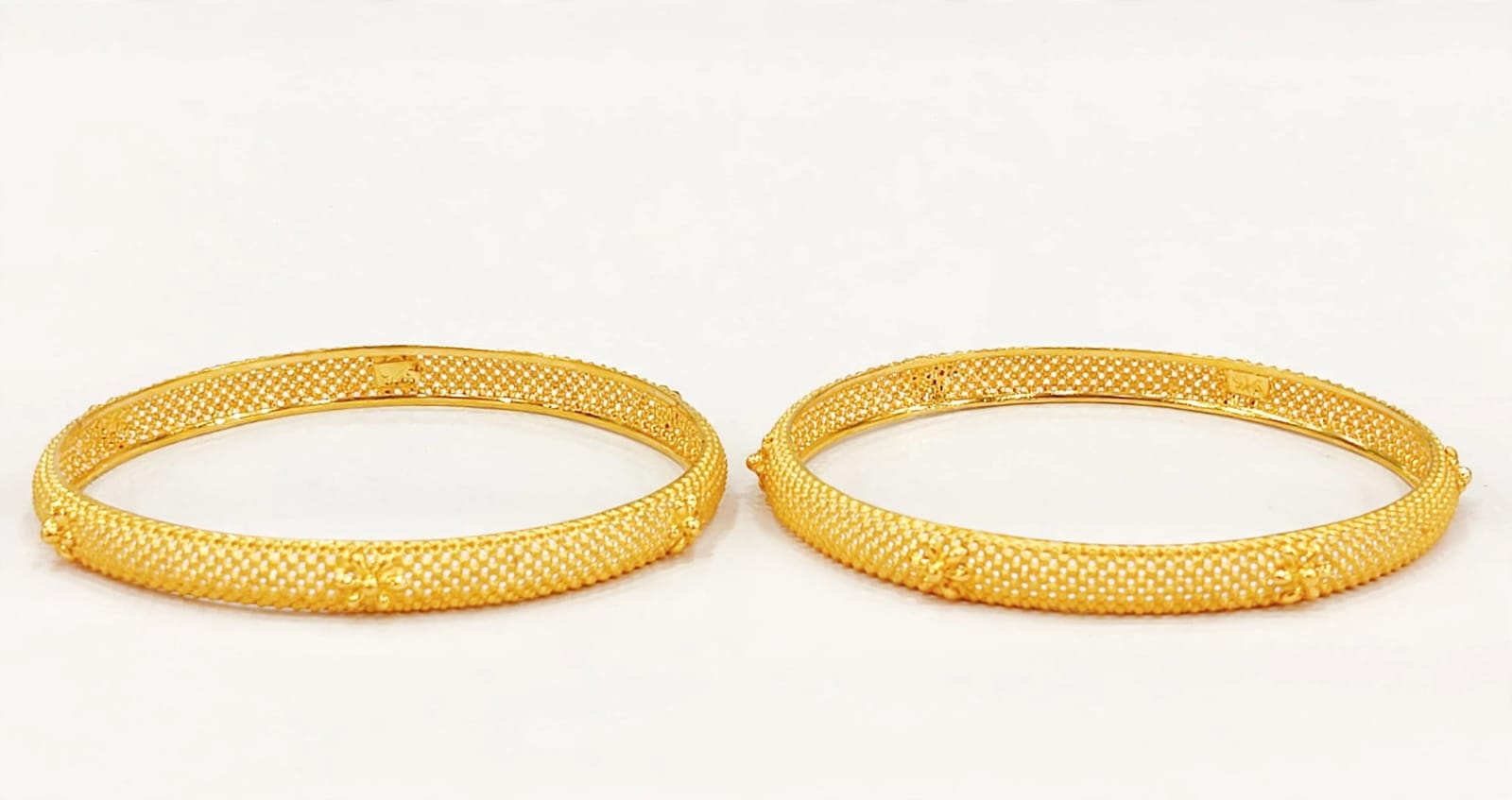 2ct Hallmark Gold Bangles  - Dotted Mesh Design