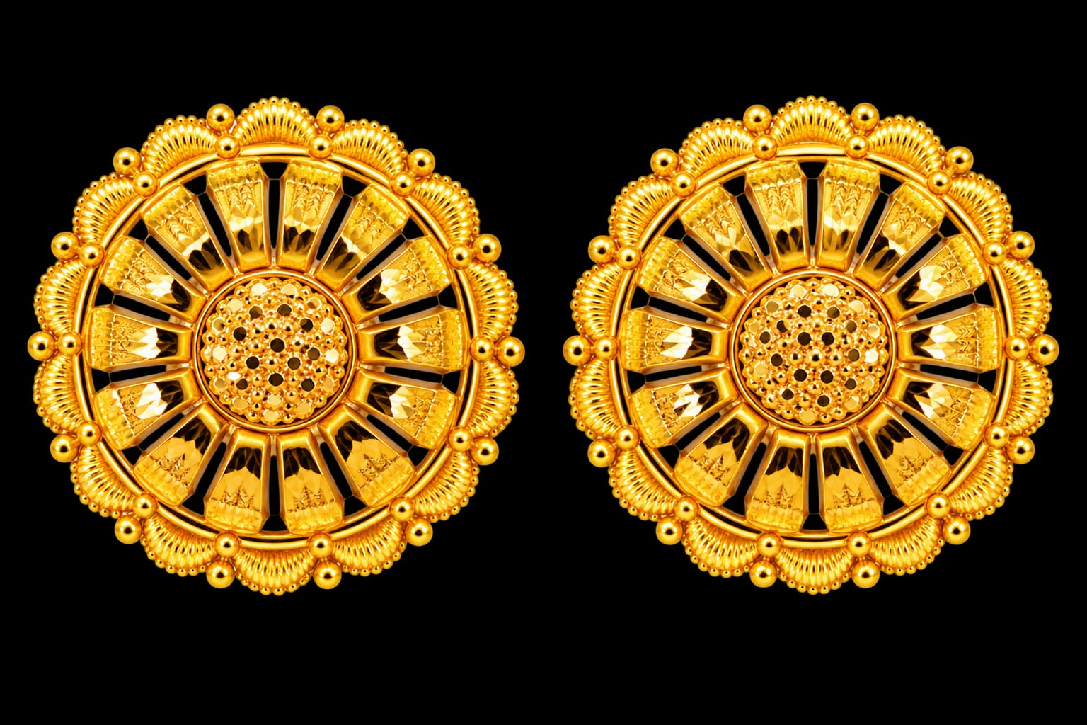 22KT Gold Round Floral Tops