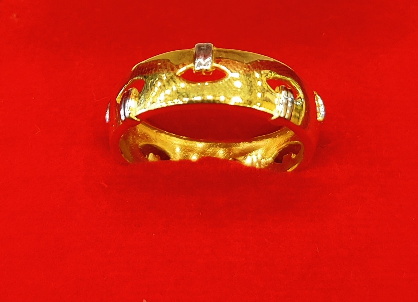 LADY-RING-3-2.jpg