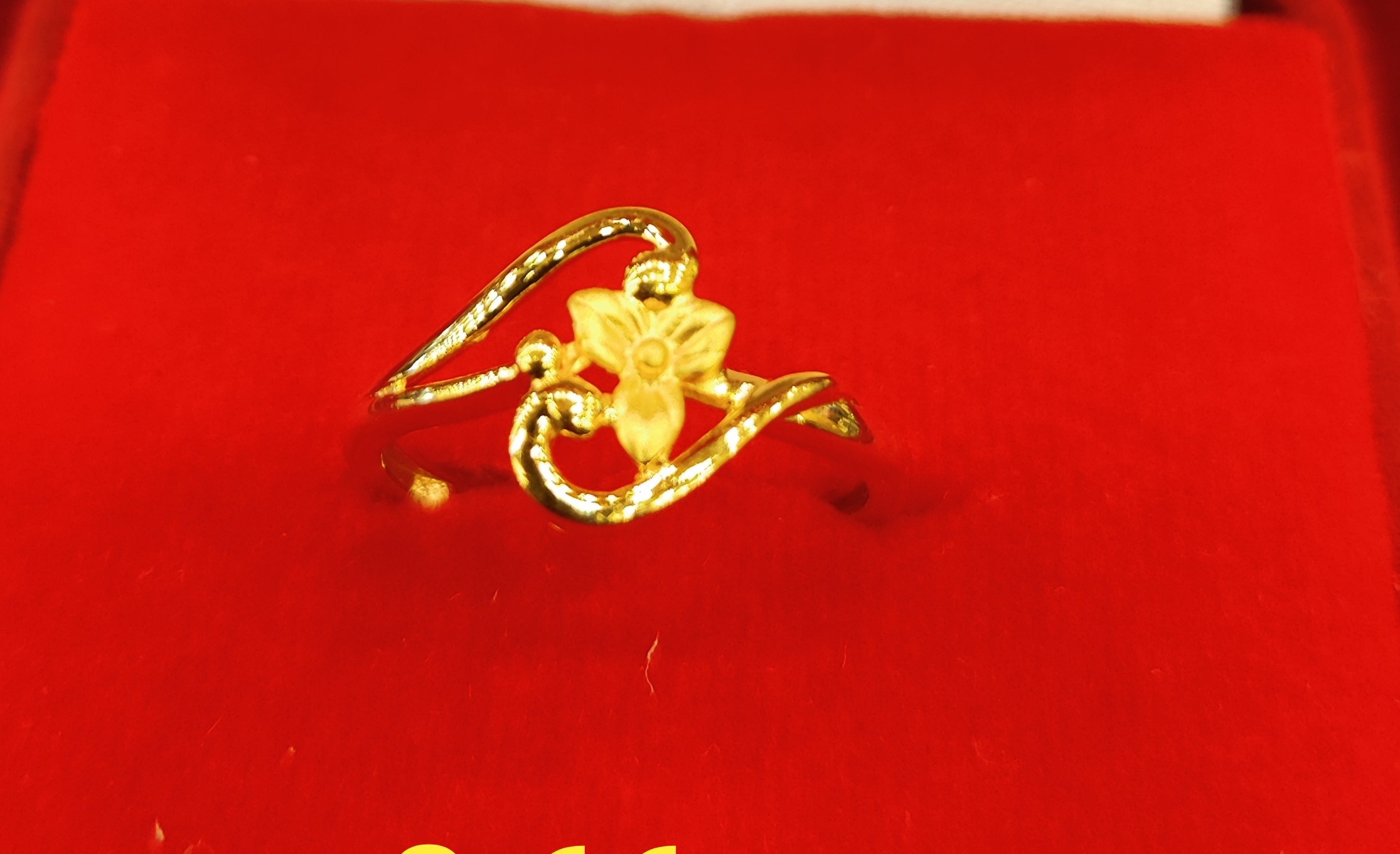 LADY-RING-4-2-1.jpg